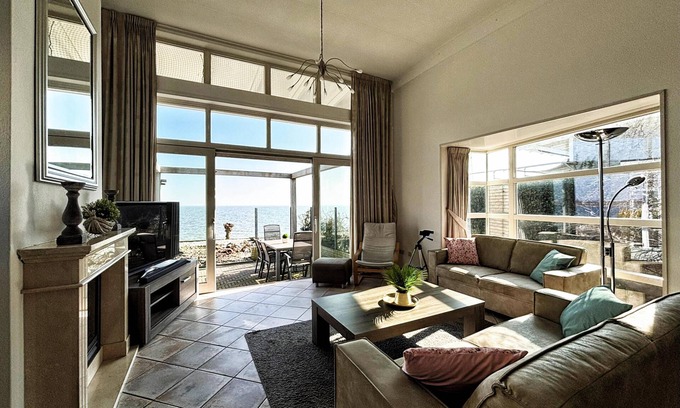 Makkum Villa | Dike villa in Makkum overlooking the IJsselmeer