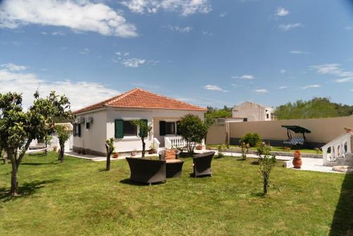 Melikia House | Dimitras Home