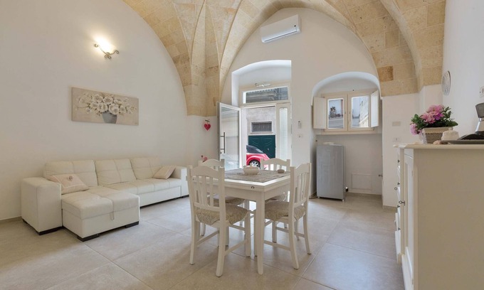 Oria Historic Centre Apartment | Dimora Ilenia by BarbarHouse