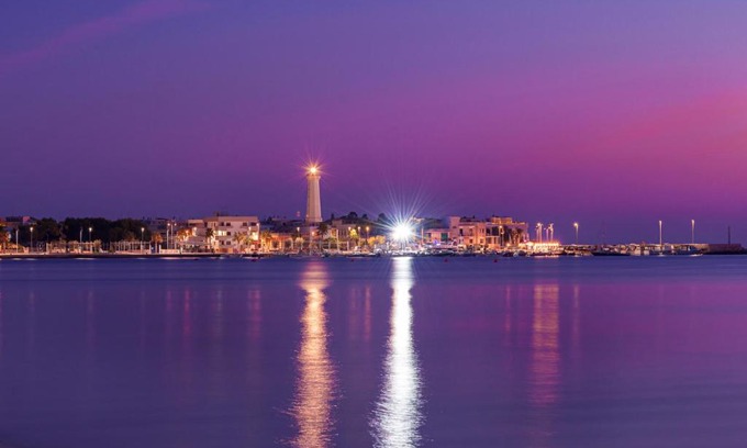 Torre Canne House | Dimora storica fronte mare con terrazzo privato