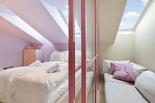 Grunerlokka Apartment | DINBNB Apartments l 1 min to Mathallen I Backyard I 24l7 Check-in