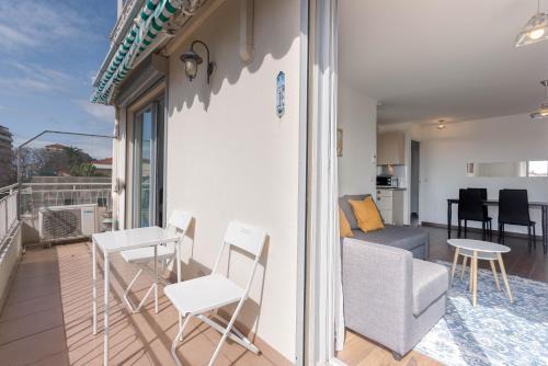 Prado - Republique Apartment | Diplomate - 2 chambres, 15mn du Palais, charmant, balcon, clim