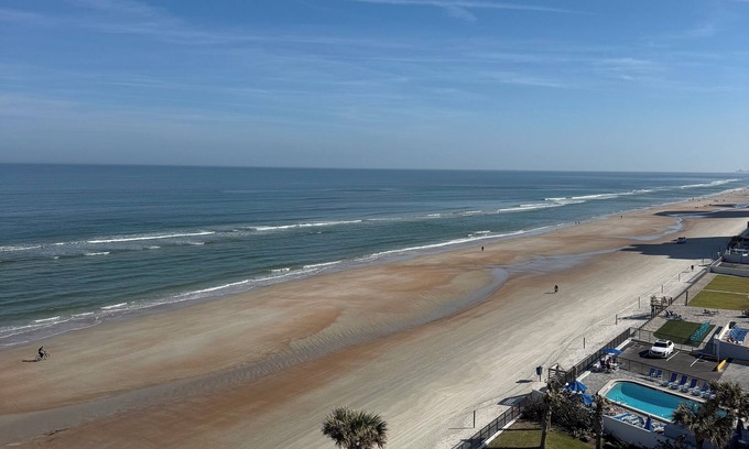 Daytona Beach Condo | Direct Oceanfront Luxury Condo: Sleeps 8 w/Pool, Spa, Fitness