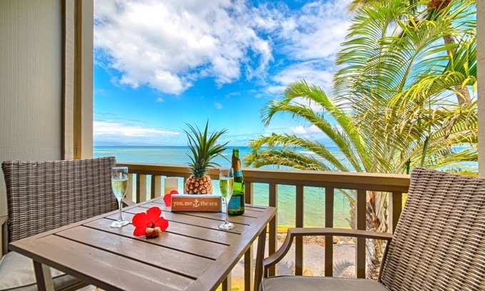 Kahana Apartment | Direct Oceanfront Maui Studio,Romantic,Breathtaking View from Huge Private Lanai