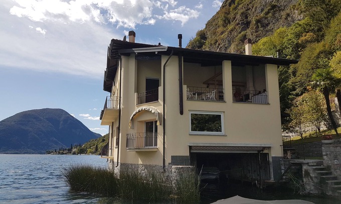 Cima Apartment | Directly on Lago di Lugano with boat mooring