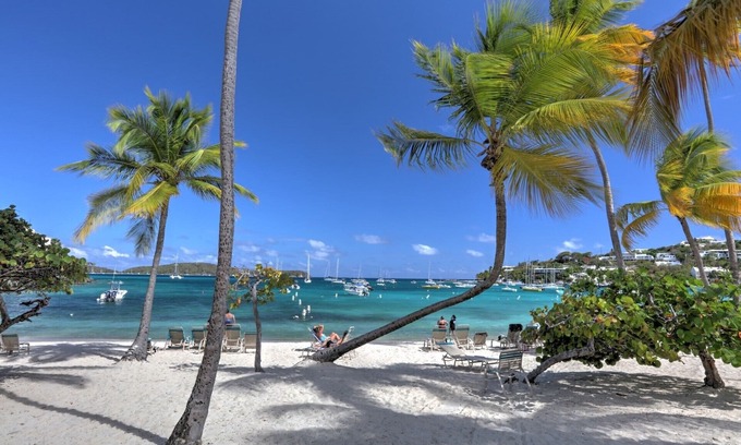 Nazareth Condo | Directly on the Beach, Pool, Hot Tub, Restaurant, Gated Community