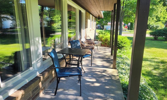 St Johns House | Discover Odin's Oasis: A Cozy Family Retreat in the Heart of St. Johns