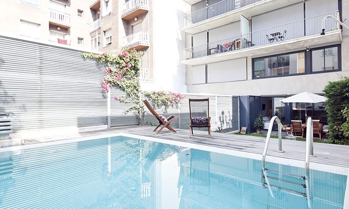 Sant Gervasi Apartment | Distinctive Sarrià Duplex with Private Pool for 10