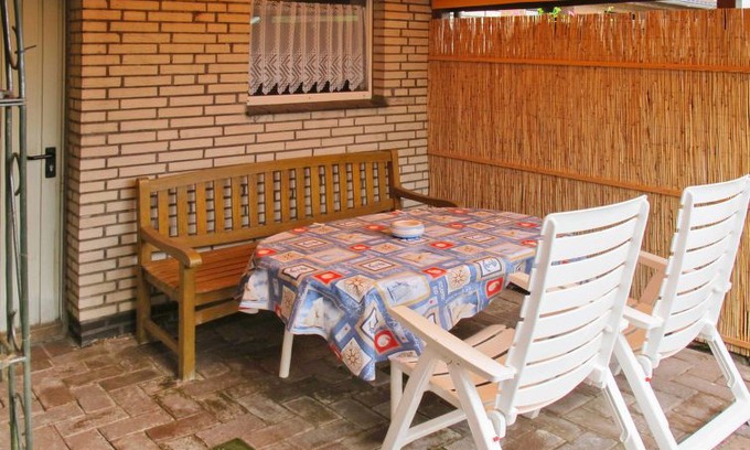 Ditzum Apartment | Ditzum Apartment, Sleeps 4 with Free WiFi