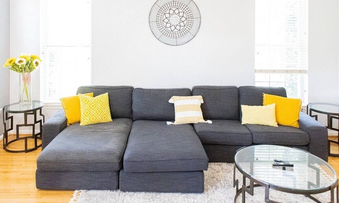 Annandale House | Divine Getaway- King Bed Master Suite Near DC