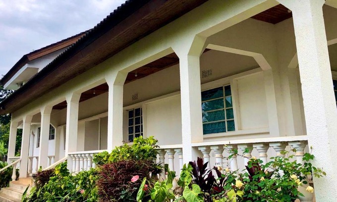 Machame House | Djangos Kilimanjaro Guesthouse
