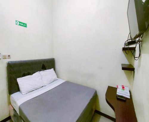 Kudus Hotel | Djati Homestay Redpartner near Gor Djarum Kudus