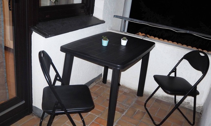 Lendersdorf Apartment | Dn01 Ferienwohnung, 78qm, 2 Schlafzimmer, 1 Wohn- /schlafraum, Max. 6 Personen