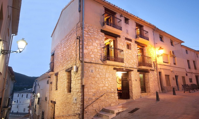 Torremanzanas House | Do you need to take a break between mountains in a charming village in Alicante?