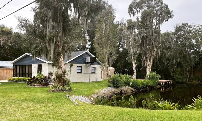 Gibsonton House | Dock Holliday