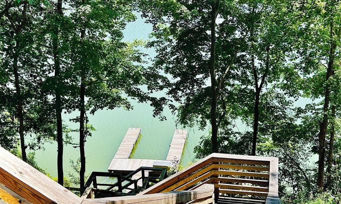 Scottsville House | DockSide Retreat on Barren River Lake with Private Dock and Year Round Views!