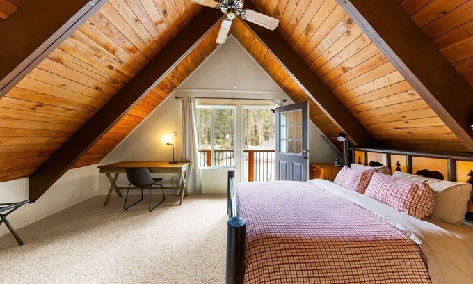 Serene Lakes Cabin | Dog Friendly 3bd/2ba Cabin In Serene Lakes