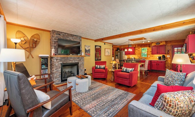 McHenry House | Dog-Friendly Cabin w/Hot Tub & Fire Pit
