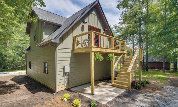 Mills River Apartment | Dog-Friendly Mills River Retreat Near Hiking!