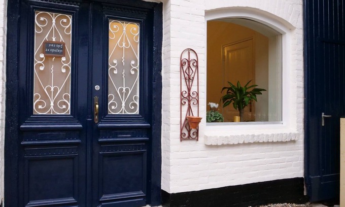 Munstergeleen Apartment | Dog-friendly vacation home near Pater Karel Chapel & off-leash dog area