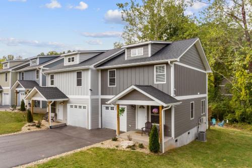Asheville House | Dogwood Sweetgum Buyout by AvantStay 2 Home Buyout Sleeps 16