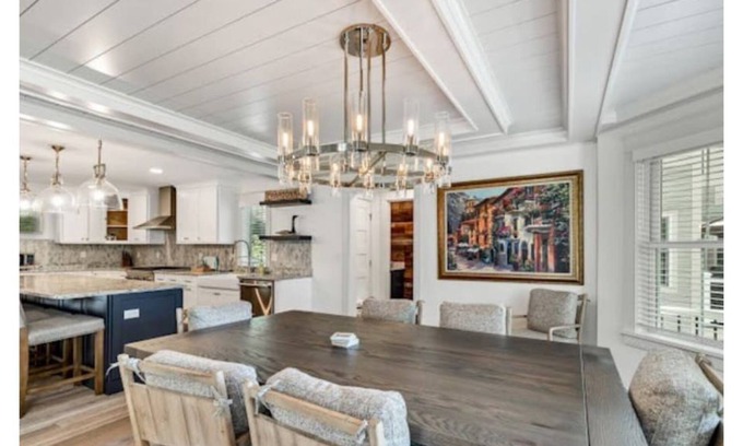 Moultonborough House | Dolce Cottage with Luxury Captained Boat Trips!
