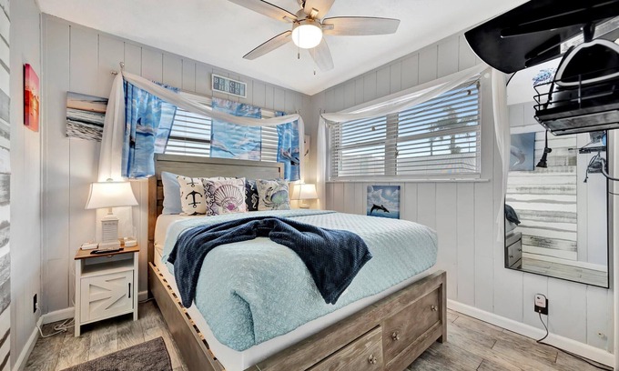 Treasure Island Apartment | Dolphin Suite, WATERFRONT, Pet Friendly, Dock!