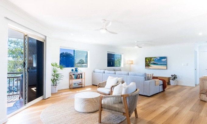 Bongaree Apartment | Dolphin View in Bongaree