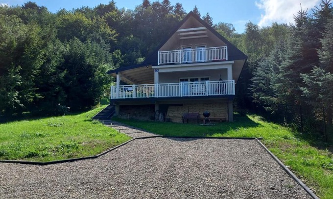Losie Villa | DOM PIOTRUSIÓWKA NAD ZALEWEM KLIMKÓWKA