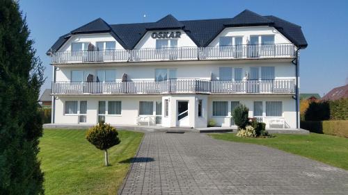 Karwia House | Dom Wczasowy Oskar