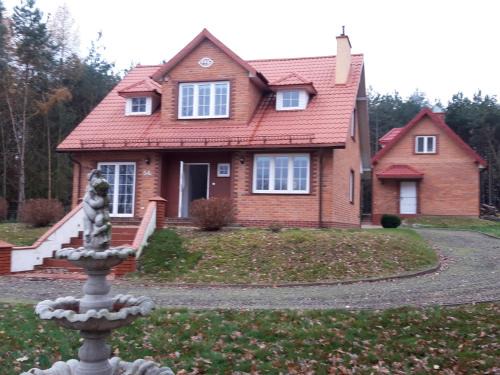 Lodz Voivodeship House | Domek wśród drzew - noclegi