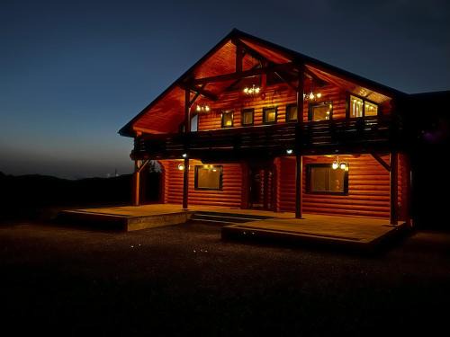 Sisesti Hotel | Domi Chalet