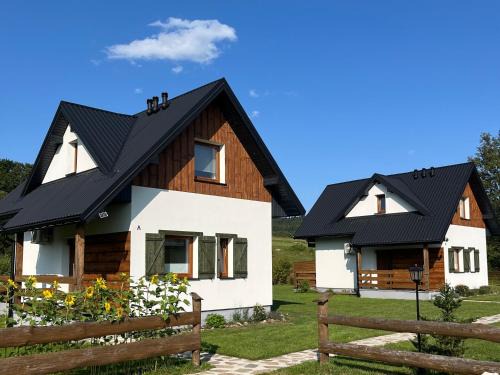 Regietow House | Domki nad rzeką- Smerekowiec