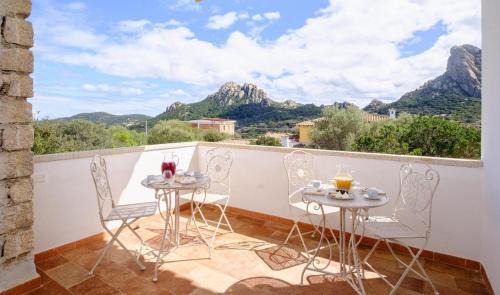 San Pantaleo House | Domus Ilex- in VIA LIVORNO 6