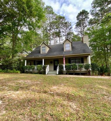 Daphne House | Donna’s Charm: 3 BR/king-suite/pools/golf