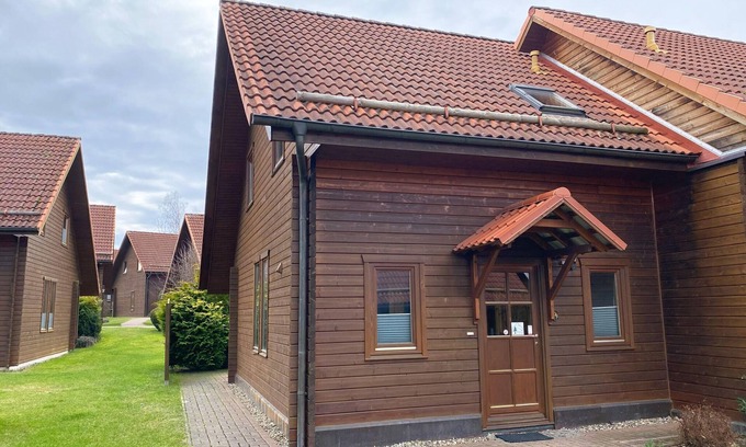 Rotacker House | Doppelhaushälfte in Hasselfelde