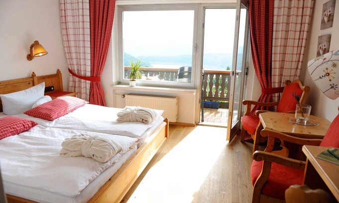 Waldeck Apartment | Doppelzimmer Leberblümchen - Belvedere-bio-hotel Garni & Suite Hotel am Edersee