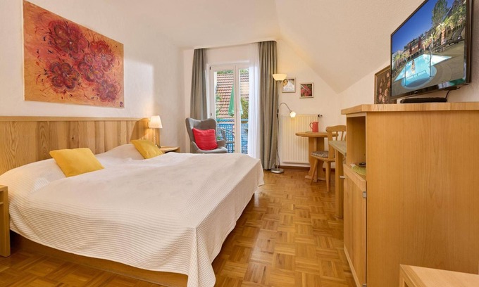 Staufen im Breisgau Apartment | Doppelzimmer mit WC und Dusche