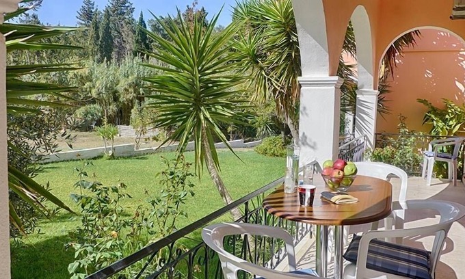 Agios Georgios Pagon Apartment | Dora Apartment 2 - in a quiet location only 300m from the sandy beach - in the bay of Agios Geo