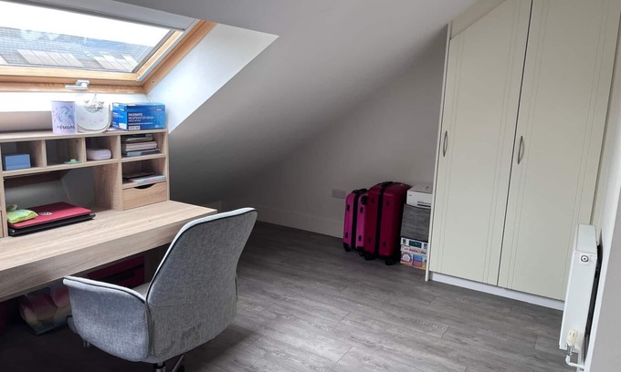 Saggart Bed & Breakfast | Double Bedroom with Shared Bathroom Available to Rent