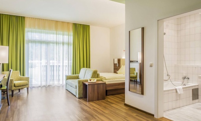 Schlogen House | Double room Danube.garden, bath, WC - Riverresort Donauschlinge