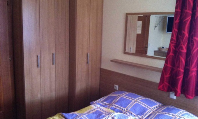Bad Schallerbach Apartment | Double Room - Gästehaus AIGMÜLLER