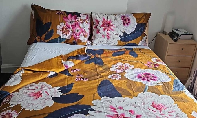 Sherwood Forest House | Double room in charming house. Secured with WiFi in Meden Vale, Mansfield.