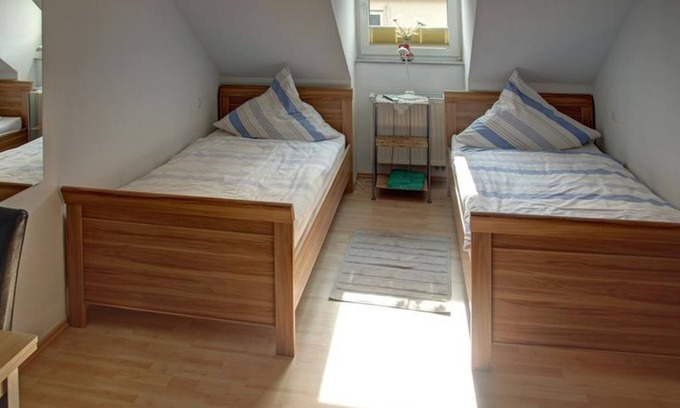 Hillesheim Bed & Breakfast | Double Room Shower/WC (NR) - Gästehaus Kloep