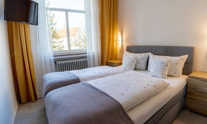 Bad Wurzach House | Double room with shower - Mayrkurhaus Allgäu