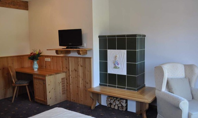 Rossleithen Hotel | Double room with shower, bath, WC (1VZ) - Ferienhotel Gut Enghagen