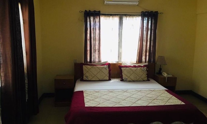 Accra Bed & Breakfast | Double Room With Sitting Area