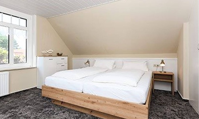 Werdum Apartment | Double room without balcony Category II - Castle Restaurant