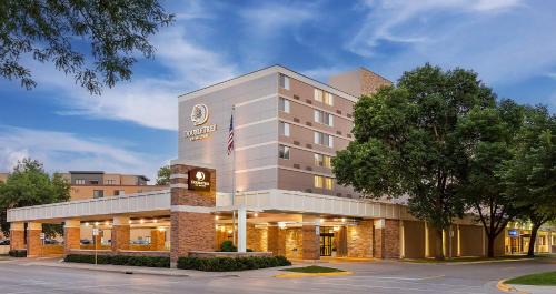 Madison Hotel | DoubleTree by Hilton Madison Downtown