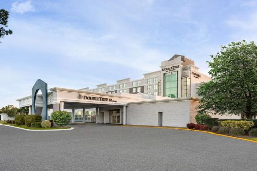 Norfolk - Virginia Beach Hotel | DoubleTree by Hilton Norfolk Airport